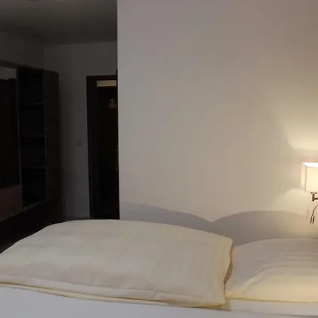 Zum Lutten Didi Hotel 3*
